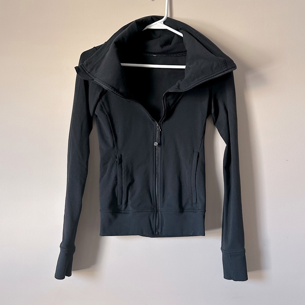 LULULEMON BE PRESENT JACKET SIZE 2
